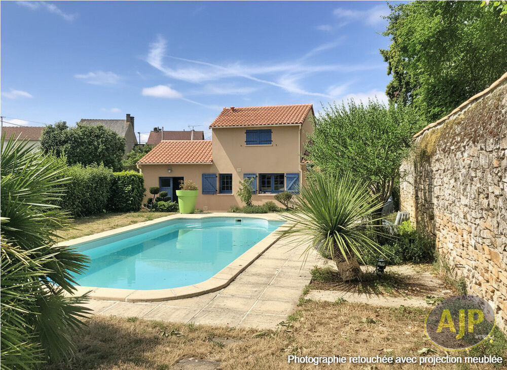 Maison familiale avec piscine, au calme à Cholet