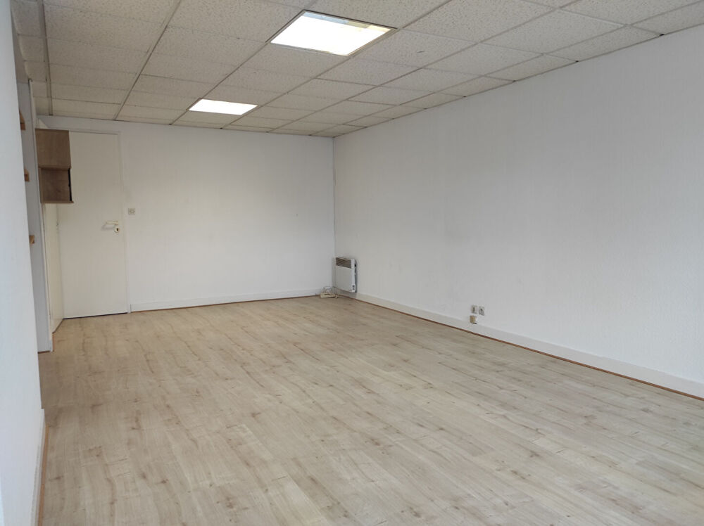   A louer bureau  50 m2 avec parking à Bordeaux Bordeaux