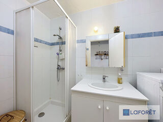  Appartement à louer 2 pièces 45 m²