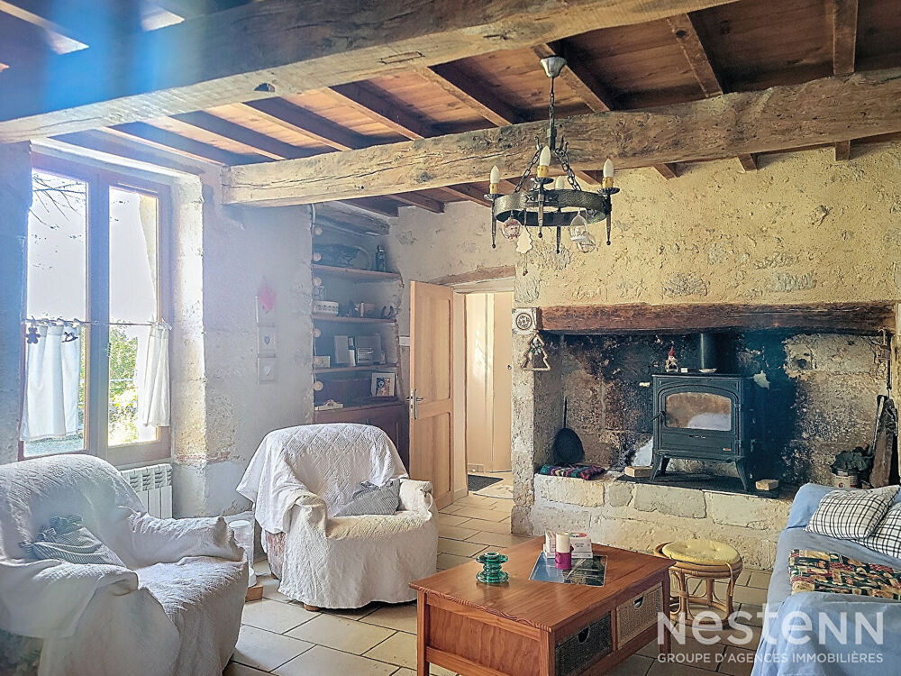 Vente Maison A Vendre Maison en pierre rénovée de 107 m² avec dépendances et 2 400 m² de terrain à Ligardes Ligardes
