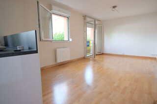 Appartement à louer 2 pièces 50 m²