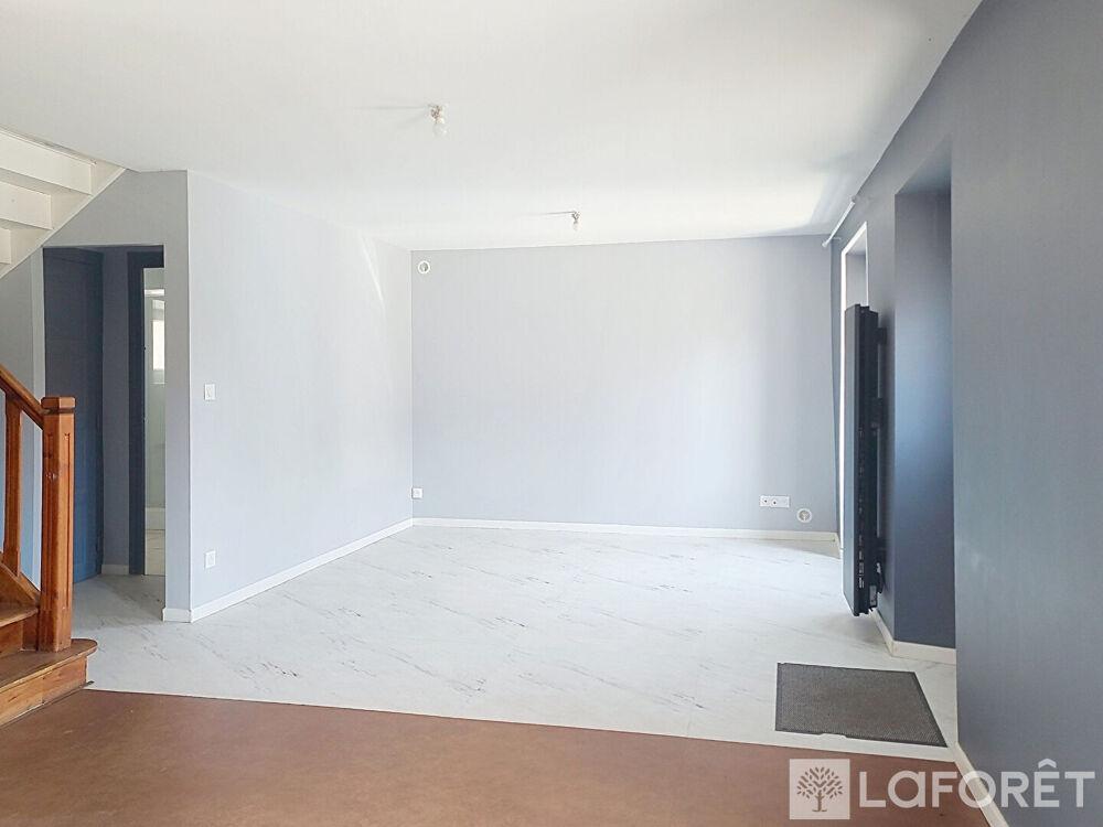 Maison de ville au coeur de Costaros ? Idéal premier achat ou investissement à fort potentiel !