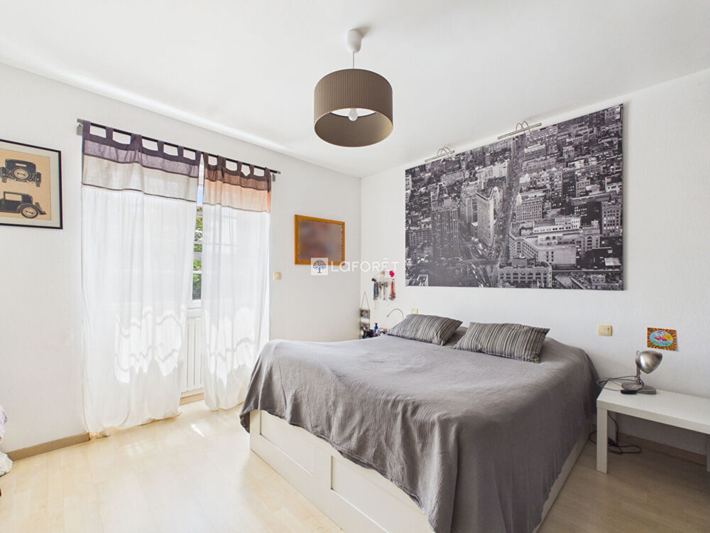 Vente Maison Maison Pleyben 8 pièce(s) 175 m2 Pleyben