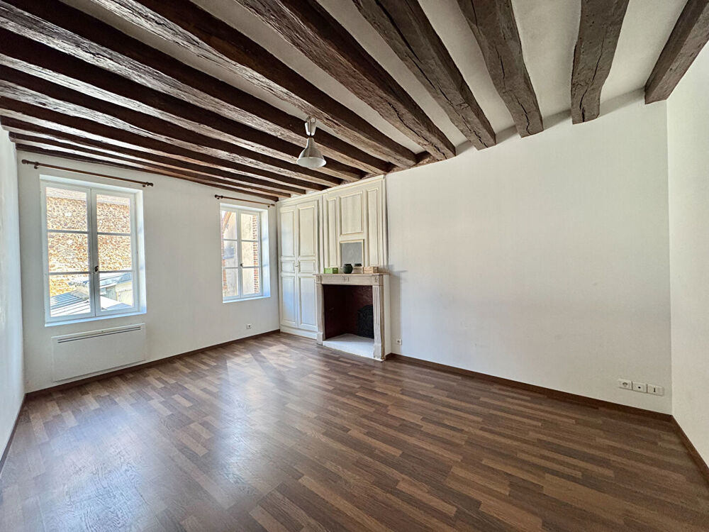 Vente Immeuble � VENDRE ! Immeuble comprenant un local commercial et une maison de ville en triplex en plein centre ville de VERNEUIL SUR AVRE. Verneuil d avre et d iton