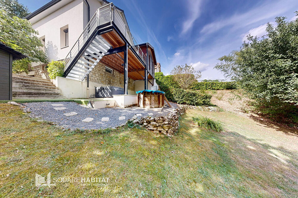 Vente Maison Rare à Besançon : Maison Années 50 Rénovée à Neuf, 3 Ch et un  bureau, Piscine & Jacuzzi Besancon