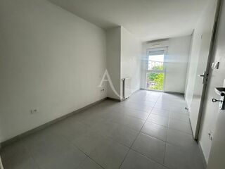  Appartement  louer 4 pices 91 m