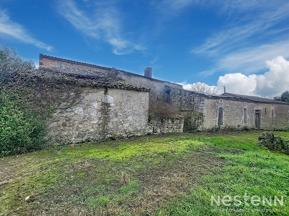 Vente Maison A Vendre Bâtisse en pierre à rénover entièrement d'une surface totale de 352 m² au sol dans hameau Castelnau sur lauvignon