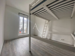  Appartement à louer 1 pièce 25 m²