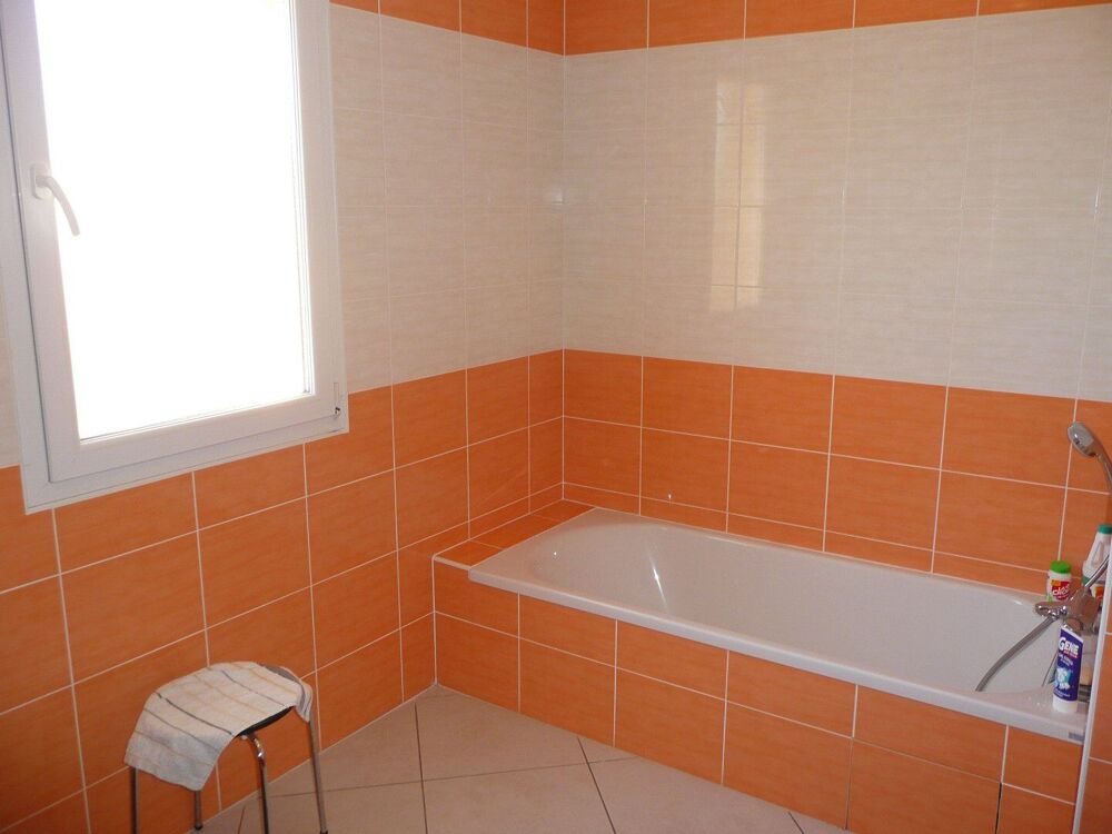 Vente Maison Une maison moderne plain pied avec piscine et dépendances. - Monteils Monteils