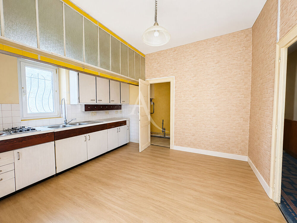 Vente Maison Maison  authentique Sablaise  en centre -ville de 94 m2 avec cour et stationnement Les sables d olonne