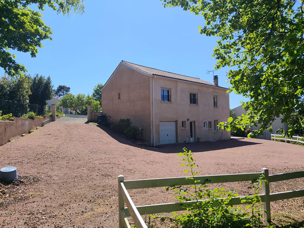EXCLUSIVITÉ ? Une maison aux volumes exceptionnels, idéale pour accueillir tous vos projets de vie !