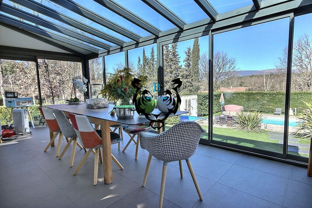Vente Maison Deux villas indpendantes sur 6109m2 de Terrain, piscine, pool house Bagnols en foret