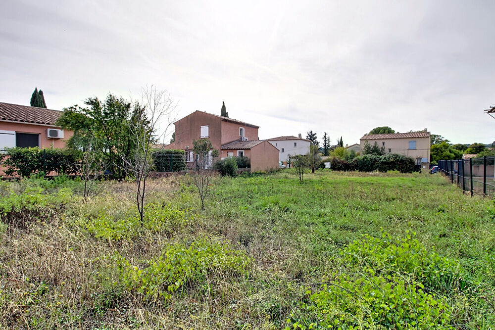 Vente Terrain A VENDRE en EXCLUSVITE - Terrain Draguignan 751m² avec 50% d'emprise au sol. Draguignan