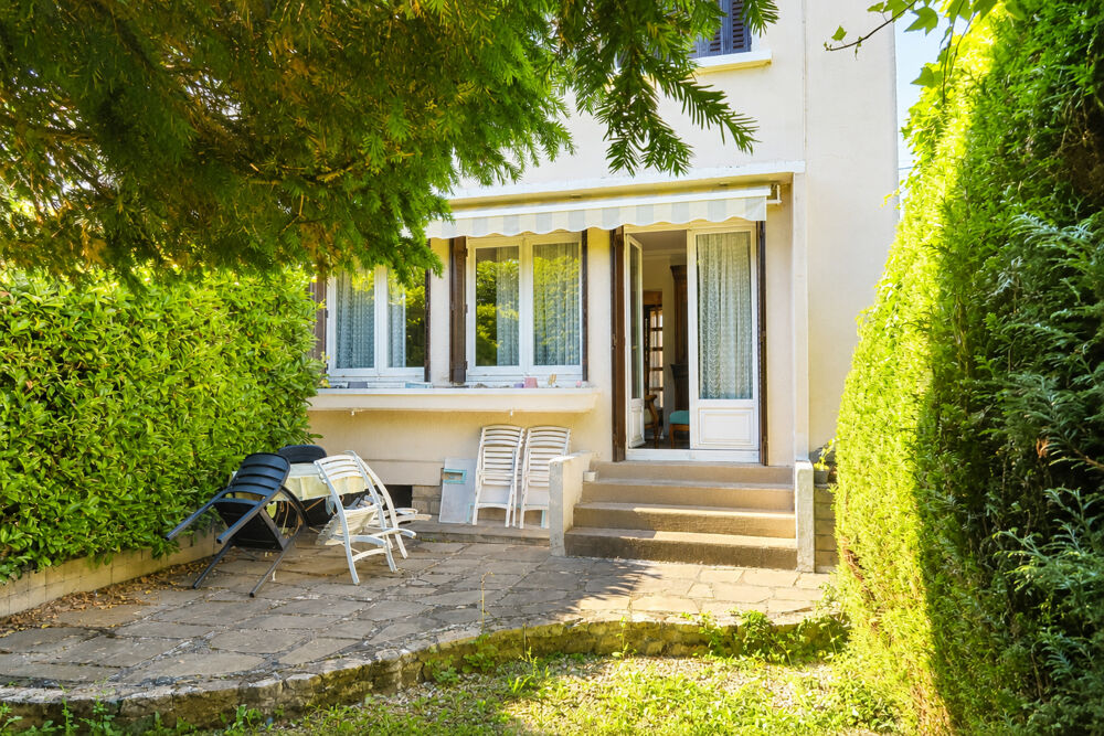 DIJON Quartier Haut Eiffel. Maison avec jardin au calme, parfaitement entretenue, à personnaliser selon vos goûts