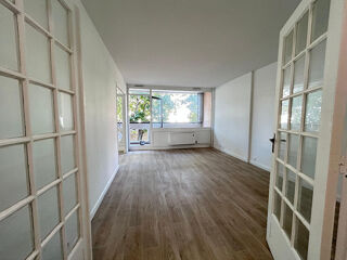  Appartement à louer 4 pièces 79 m²