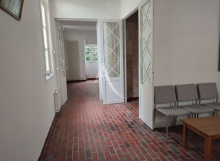  Immeuble à vendre 6 pièces 173 m²