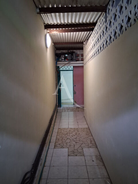   Local commercial Cayenne 157 m2 