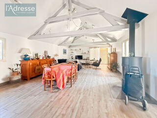  Maison  vendre 15 + pices 400 m