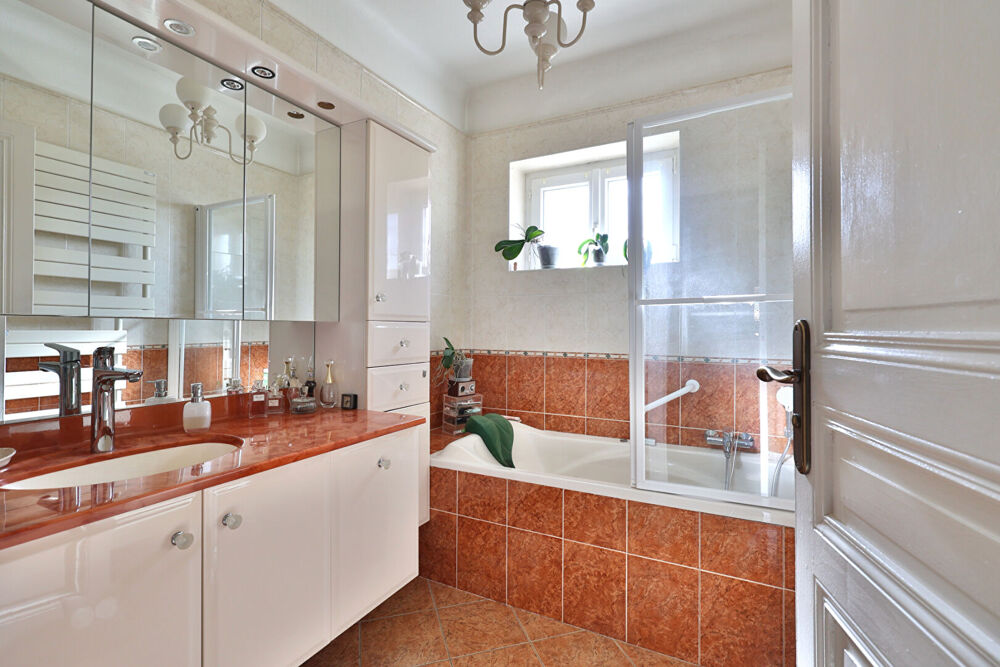 � vendre  Maison Saint-Didier-au-Mont-d'Or (69370)