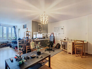  Immeuble à vendre 5 pièces 111 m²