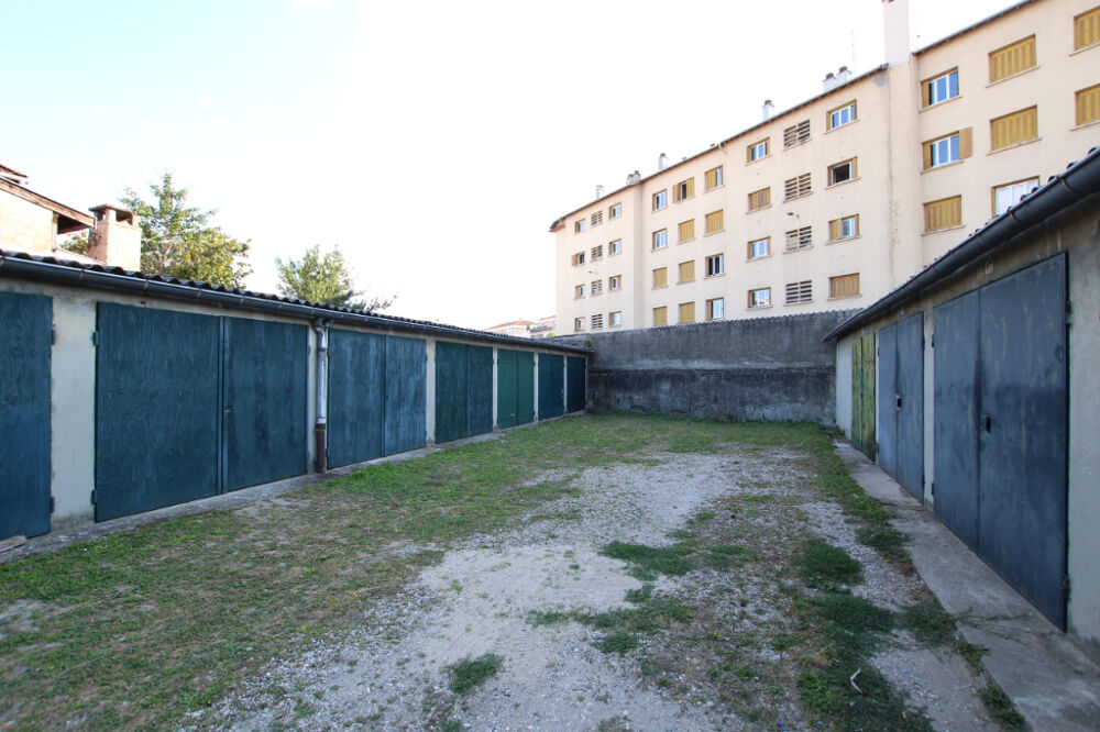 Location Parking/Garage Garage - VILLEURBANNE CROIX LUIZET Villeurbanne
