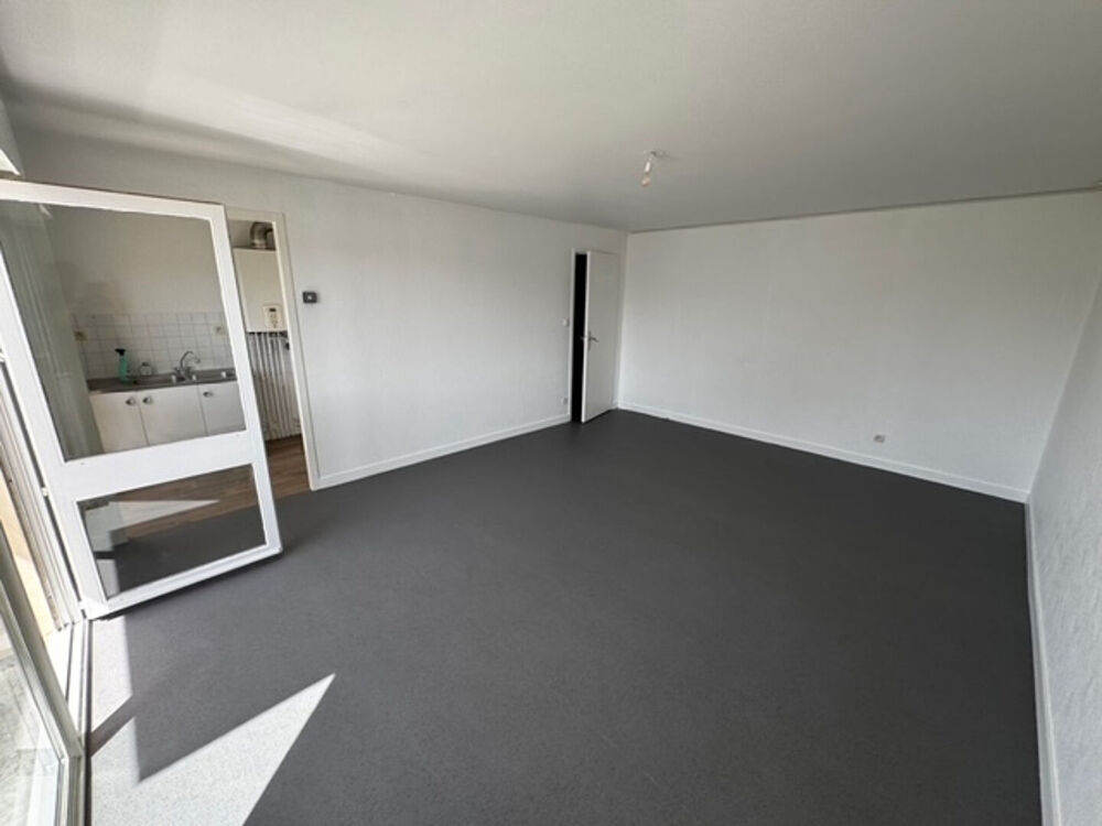 Vente Appartement A vendre à Vannes  Saint Patern T1 place de parking cave ascenseur proche centre ville, gare Vannes