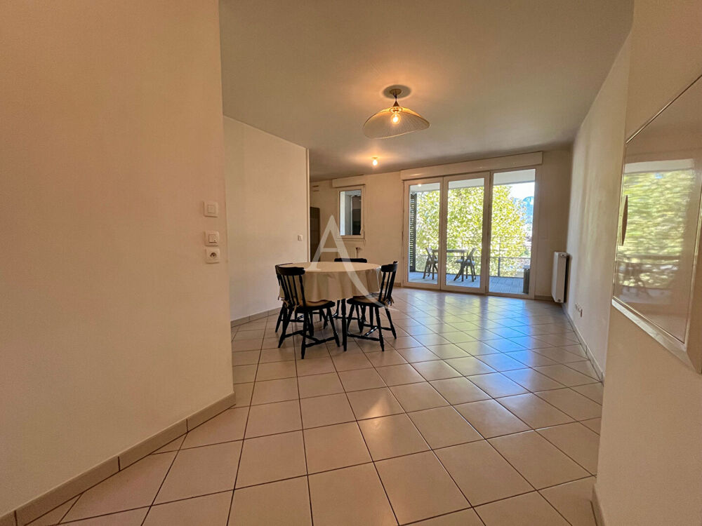 Location Appartement Appartement Annecy 3 pièce(s) 62.20 m2 - Meublé Annecy