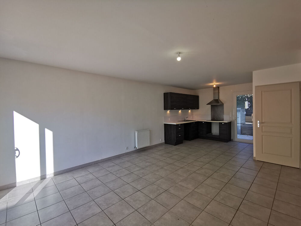 Vente Maison MAISON T3 DUPLEX DE 69 m² AVEC TERRASSE, JARDIN & 2 PLACES DE PARKING Montfavet