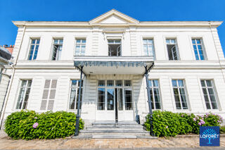  Immeuble à vendre 15 + pièces 700 m²