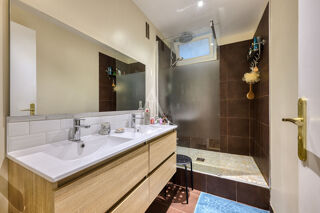  Appartement  vendre 4 pices 79 m