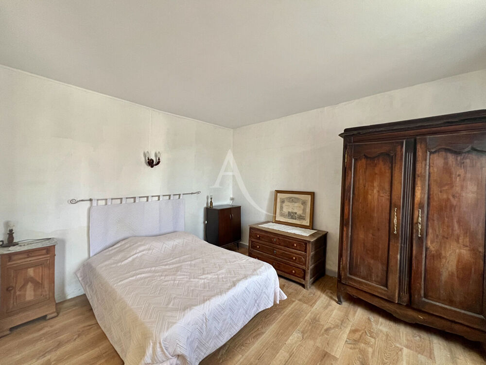 Vente Maison Maison en pierre avec grand potentiel Centre de Grosbreuil Grosbreuil