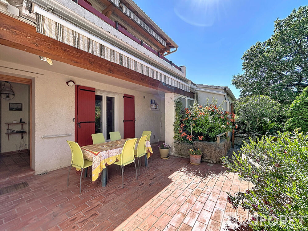 Vente Maison ORANGE CENTRE - Maison cossue avec 4 chambres - 2 salles d'eau, sur jardin arboré au calme Orange