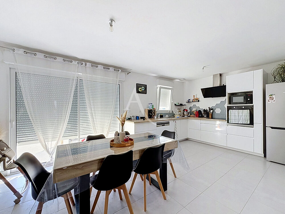 Location Maison Maison Avire 4 pièce(s) 70 m2 Avire