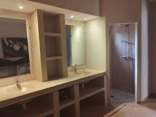  Maison � vendre 5 pi�ces 330 m� Nguerigne