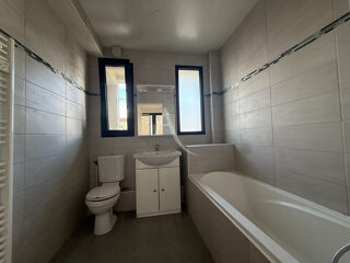  Appartement à louer 3 pièces 50 m²