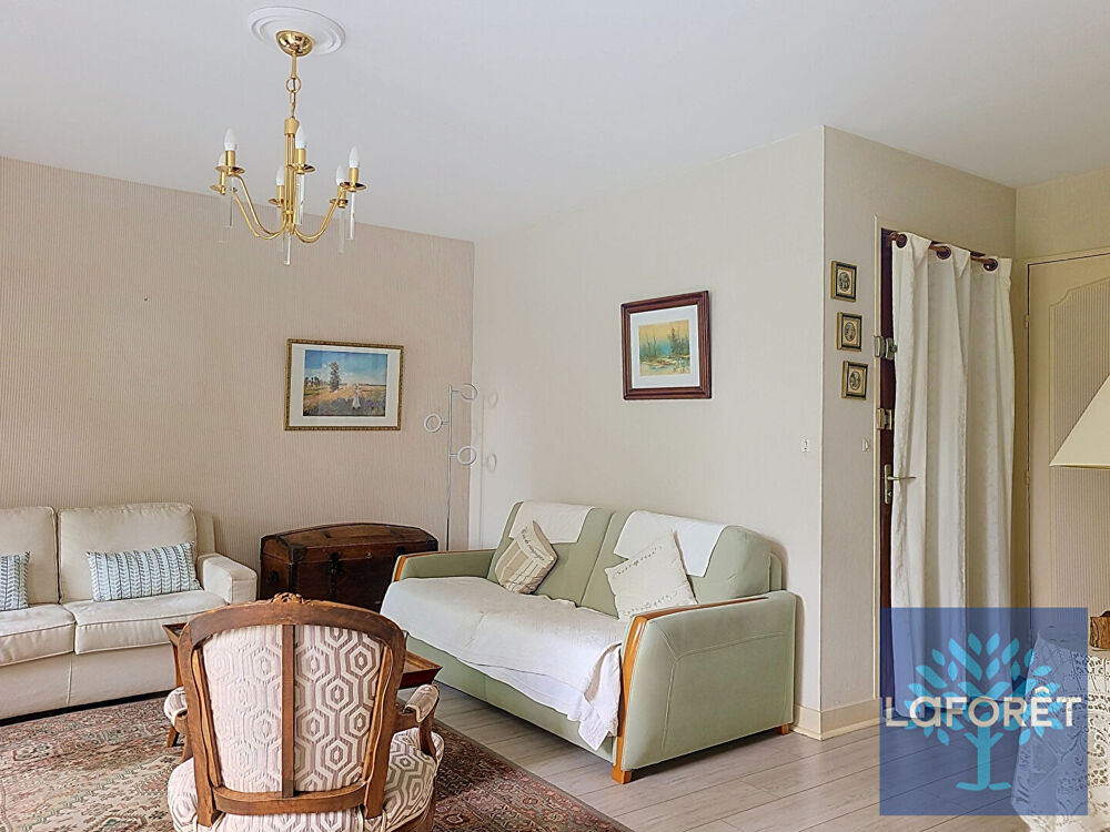 Vente Appartement Etampes centre ville, beau 3 pièces de 73 m² avec balcons et parking Etampes