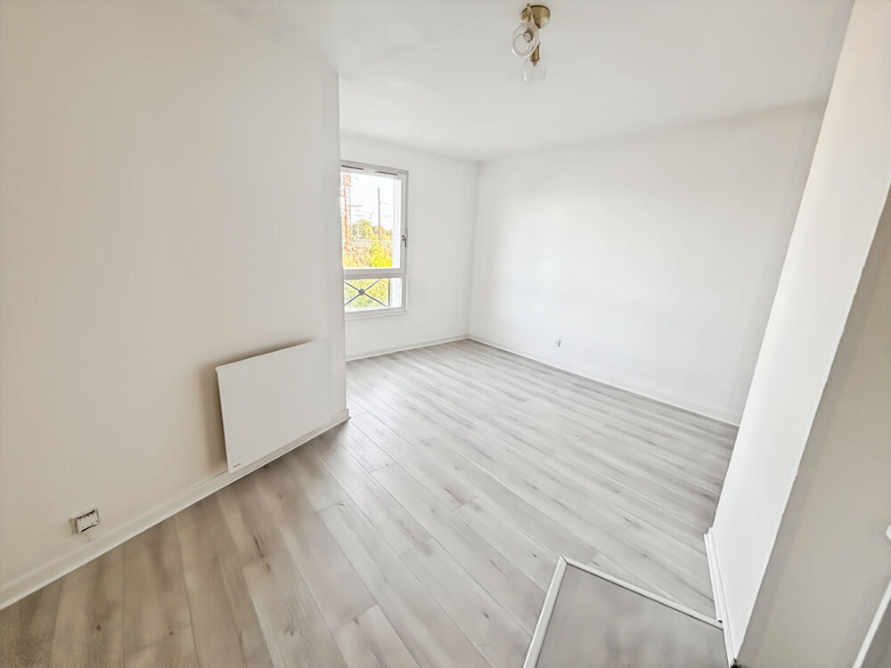 À LOUER - STUDIO - BRETIGNY/O