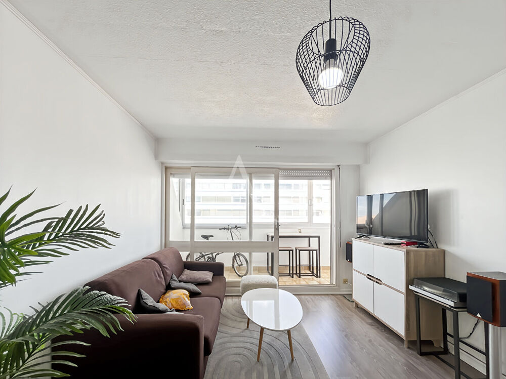 Appartement de type 2 rénové vue mer