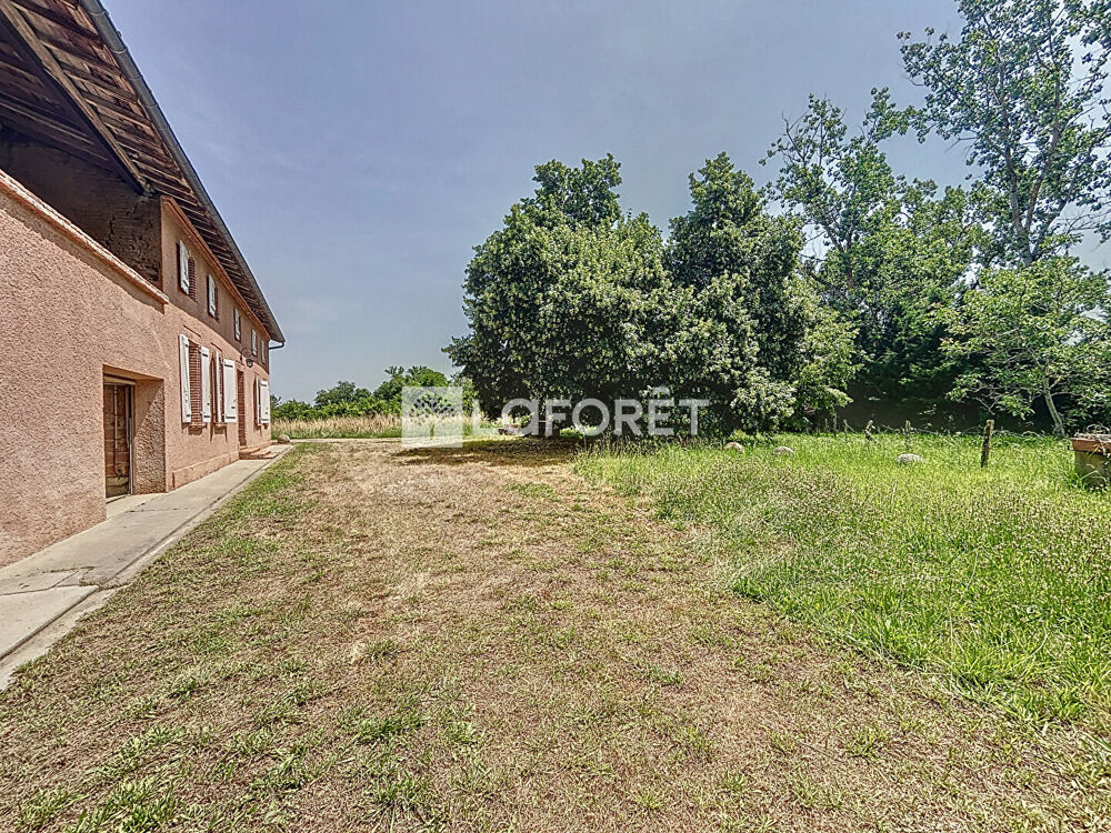 Idéal promoteur Reynies, ferme avec piscine et dépendances !!! 22 879 m² de terrain !