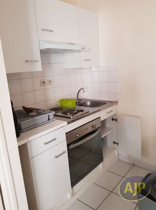  Immeuble � vendre 14 pi�ces 265 m�