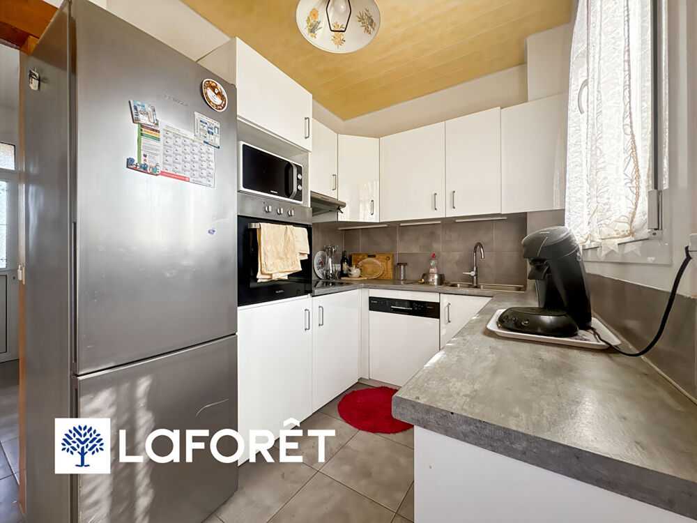 Vente Maison Maison 6 pièces à vendre à Sainte Geneviève des Bois Proximité gare commerces - Réf 11032 Sainte genevieve des bois