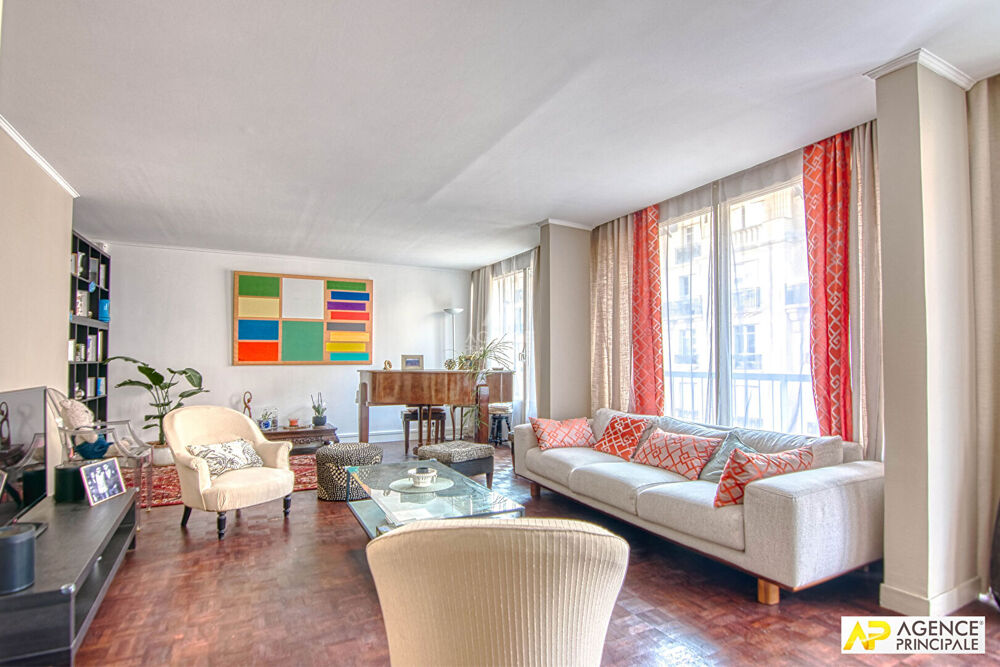 Vente Appartement Parris 16ème- rue de Civry -  Metro Exelmans Appartement 5 pièces 108.56 m² carrez situé au 4ème étage avec ascenseur et balcon Paris 16