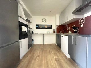 Appartement à louer 3 pièces 76 m²
