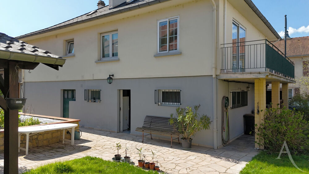 Pavillon T6 avec garage, jardin, terrasses * Proche Gare à YUTZ *