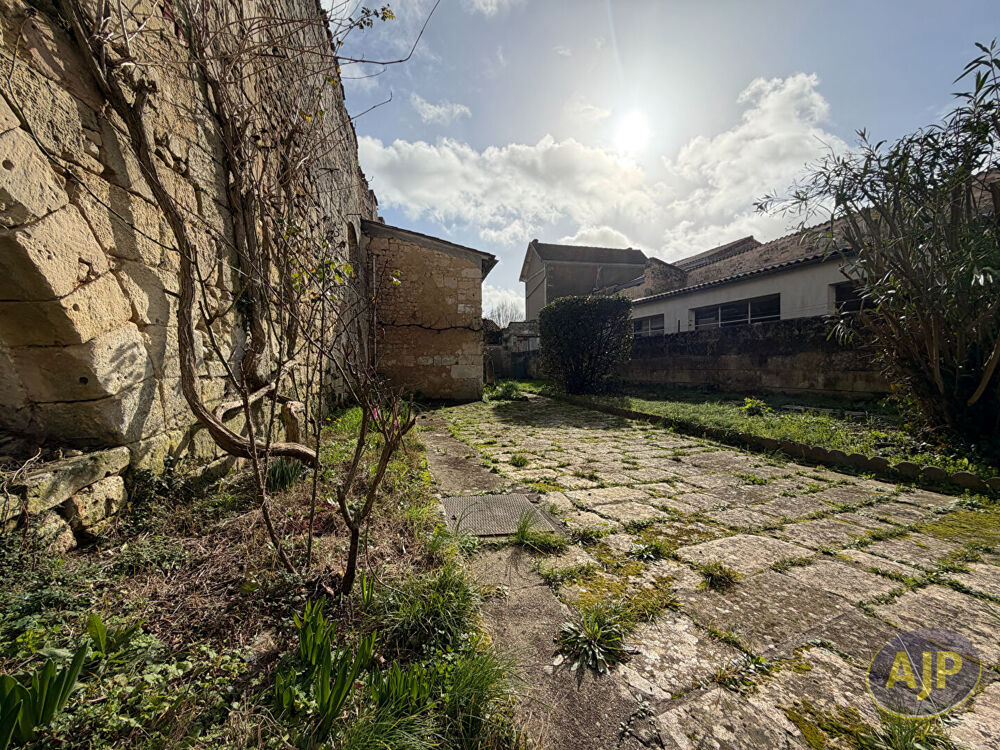 Vente Maison Centre-ville de Pons - Immeuble de caractère Pons