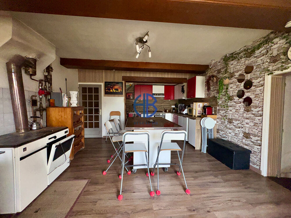 Vente Maison Maison 4 pièces 179m2 avec dépendances Brangues