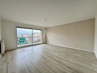  Appartement à louer 3 pièces 74 m² Reims