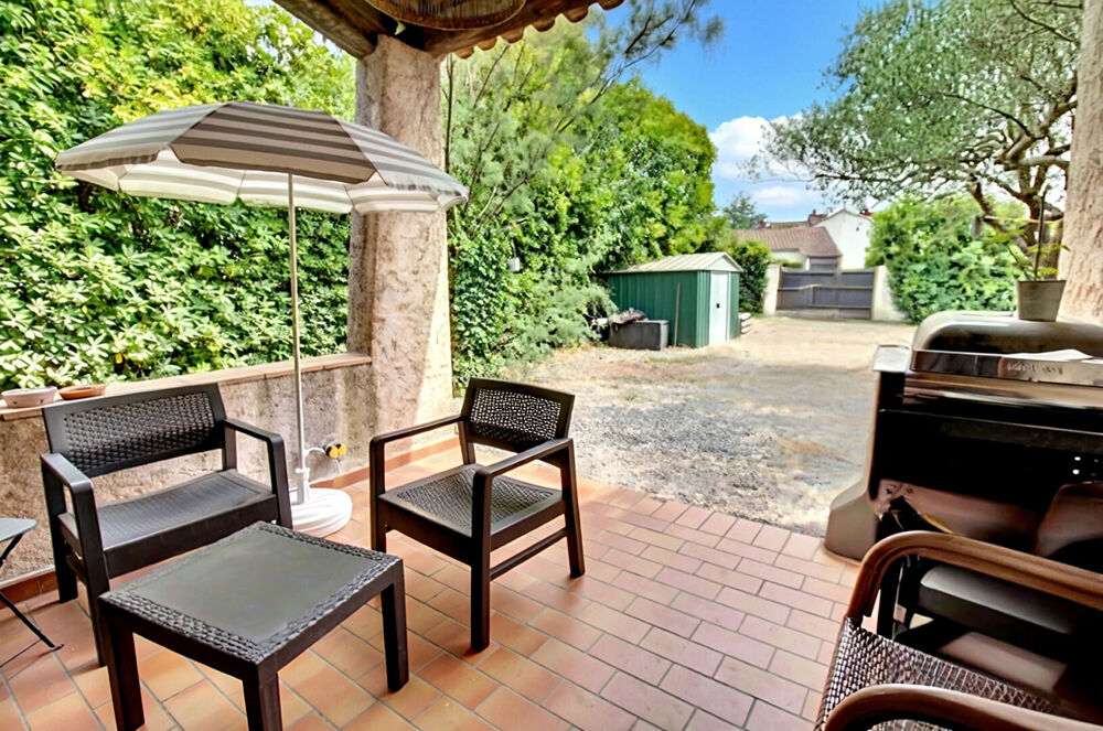 A VENDRE Maison 100 m² - 4 chambres - avec jardin - au coeur de Taradeau
