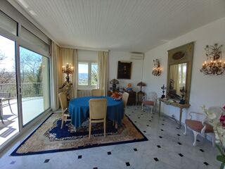  Maison � vendre 9 pi�ces 234 m�