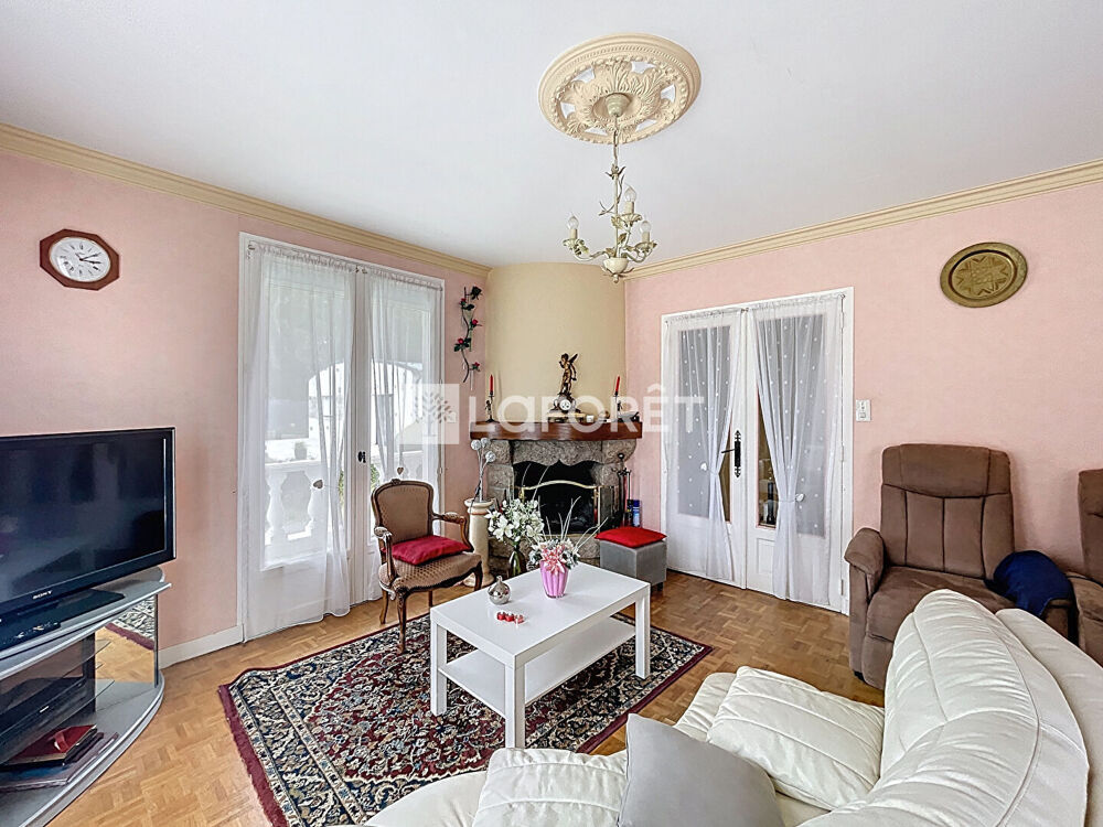 Maison La Gacilly 7 pièce(s) 123 m2
